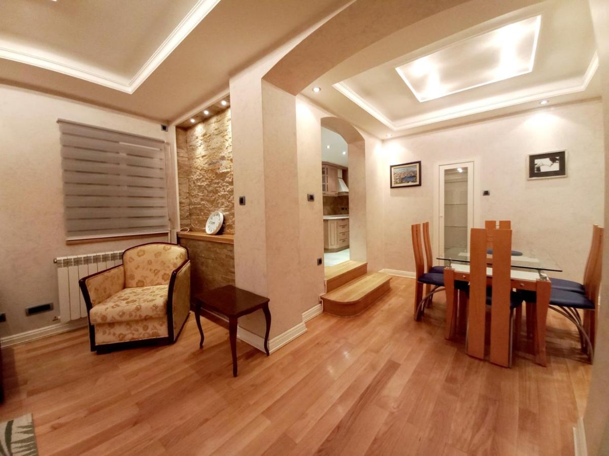 Appartamento Alex Lux Belgrado Esterno foto