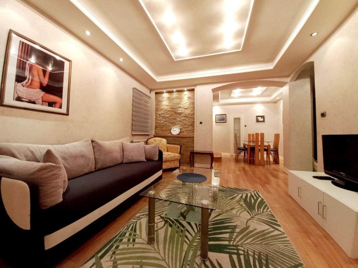 Appartamento Alex Lux Belgrado Esterno foto